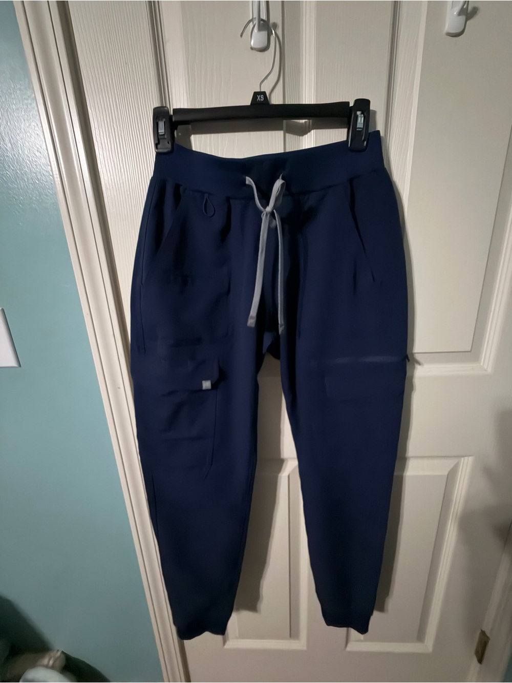 Fabletics Women’s Size XS Navy Blue Scrub Pants NWOT